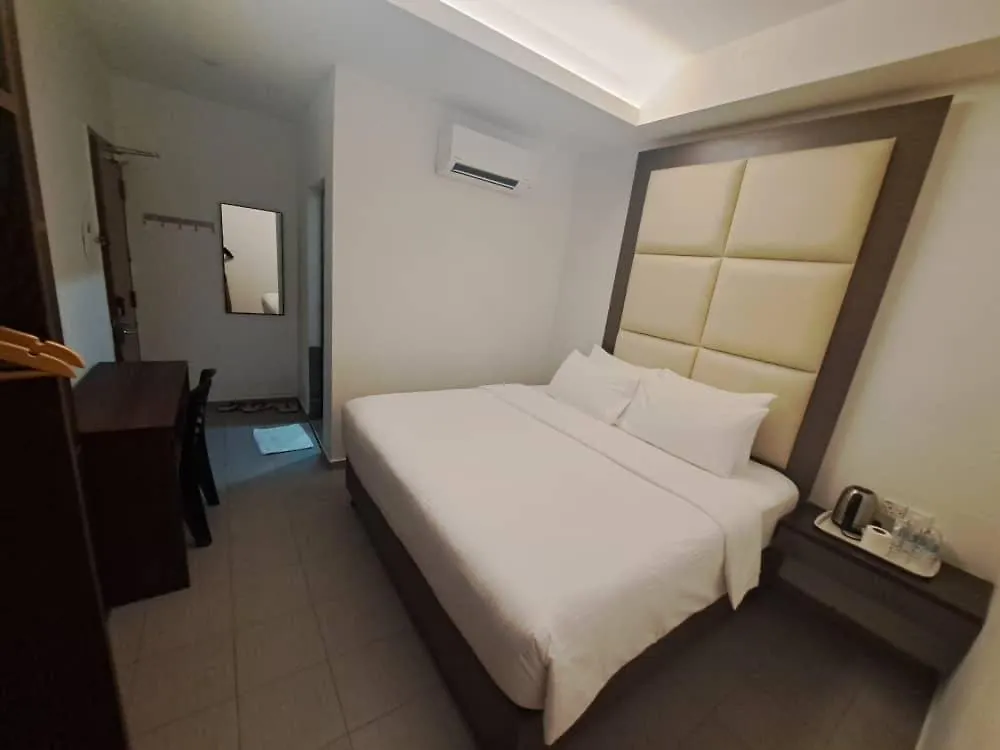 Hotel Al Abraar Malacca 3*,
